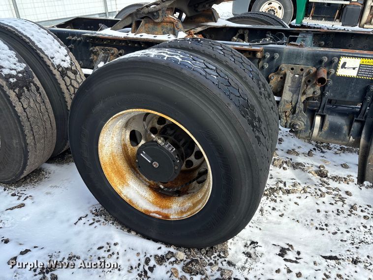 image for item YA2322 2016 Mack CXU613 semi truck