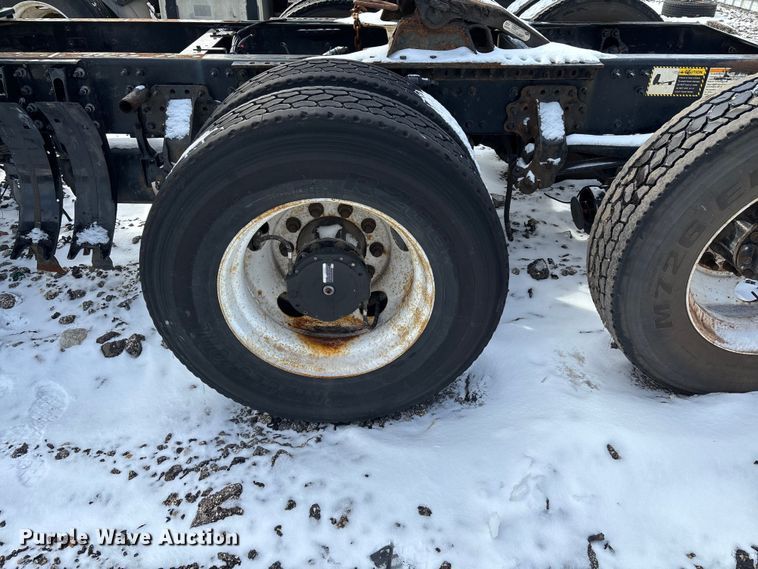 image for item YA2322 2016 Mack CXU613 semi truck