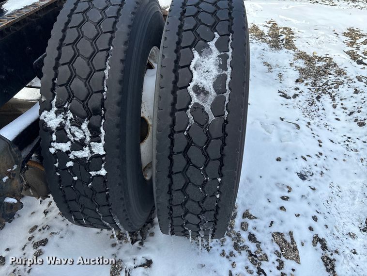 image for item YA2322 2016 Mack CXU613 semi truck