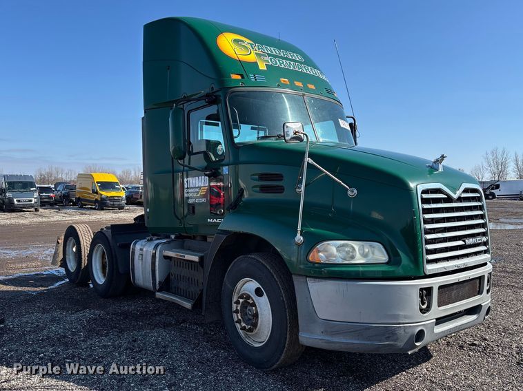 image for item YA2323 2016 Mack CXU613 semi truck