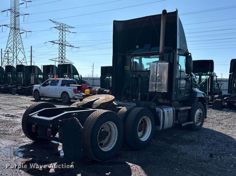 image for item YA2323 2016 Mack CXU613 semi truck