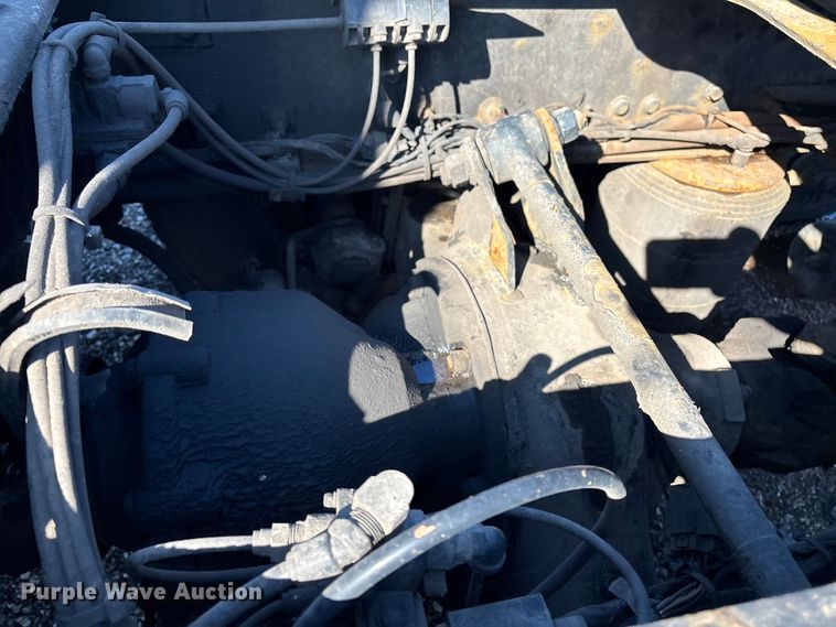 image for item YA2323 2016 Mack CXU613 semi truck