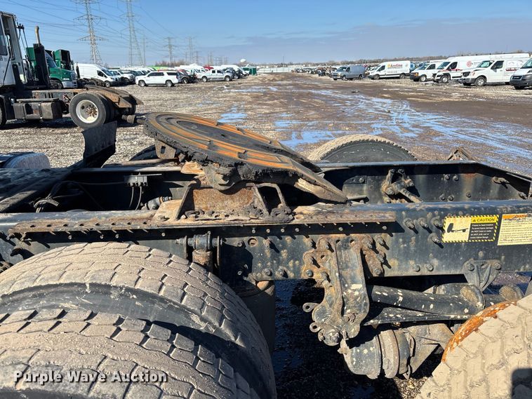 image for item YA2323 2016 Mack CXU613 semi truck