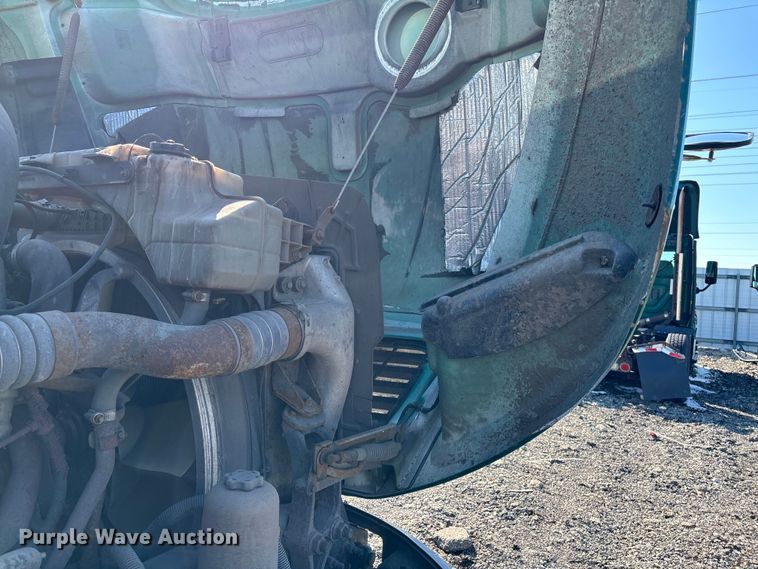 image for item YA2323 2016 Mack CXU613 semi truck