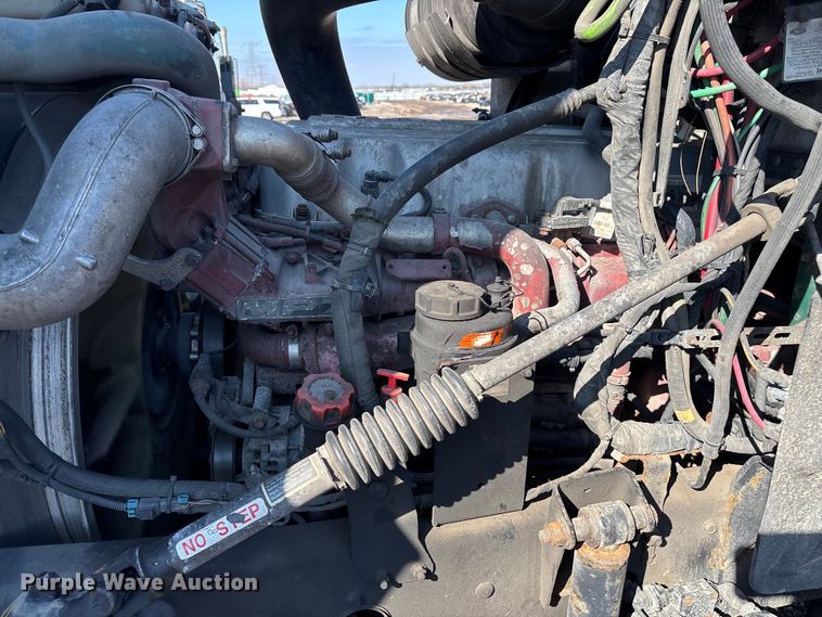 image for item YA2323 2016 Mack CXU613 semi truck