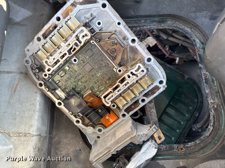 image for item YA2324 2016 Mack CXU613 semi truck