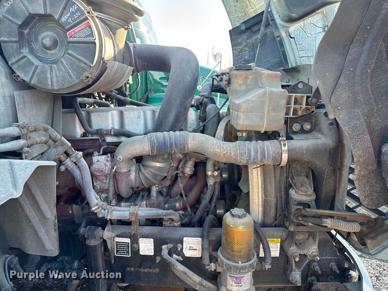 image for item YA2324 2016 Mack CXU613 semi truck