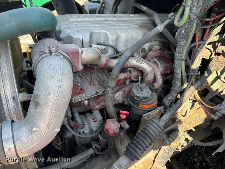 image for item YA2324 2016 Mack CXU613 semi truck