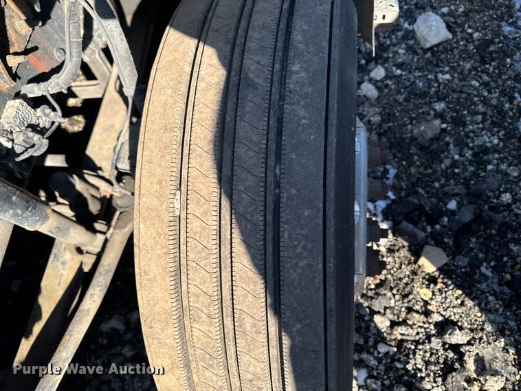 image for item YA2324 2016 Mack CXU613 semi truck