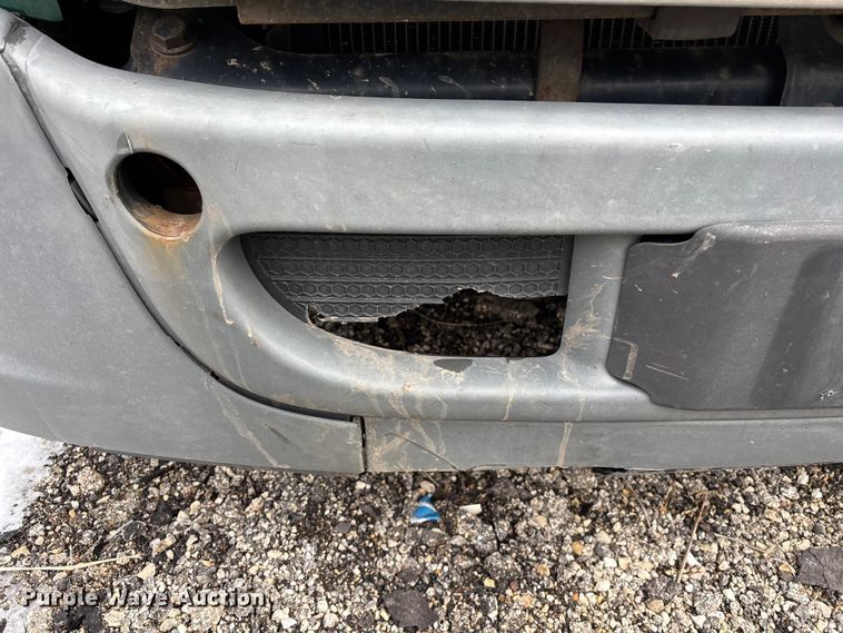 image for item YA2325 2017 Freightliner Cascadia 125 semi truck