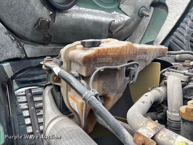 image for item YA2325 2017 Freightliner Cascadia 125 semi truck