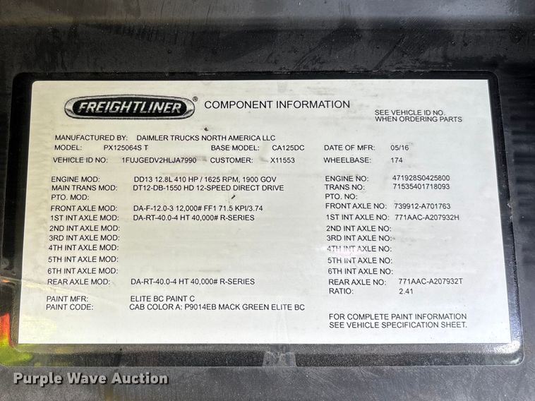 image for item YA2325 2017 Freightliner Cascadia 125 semi truck