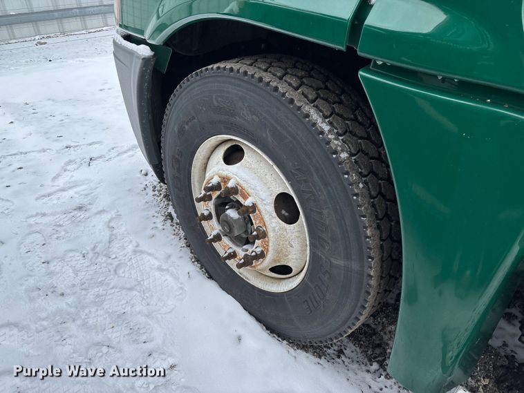 image for item YA2326 2017 Freightliner  Cascadia 125 semi truck