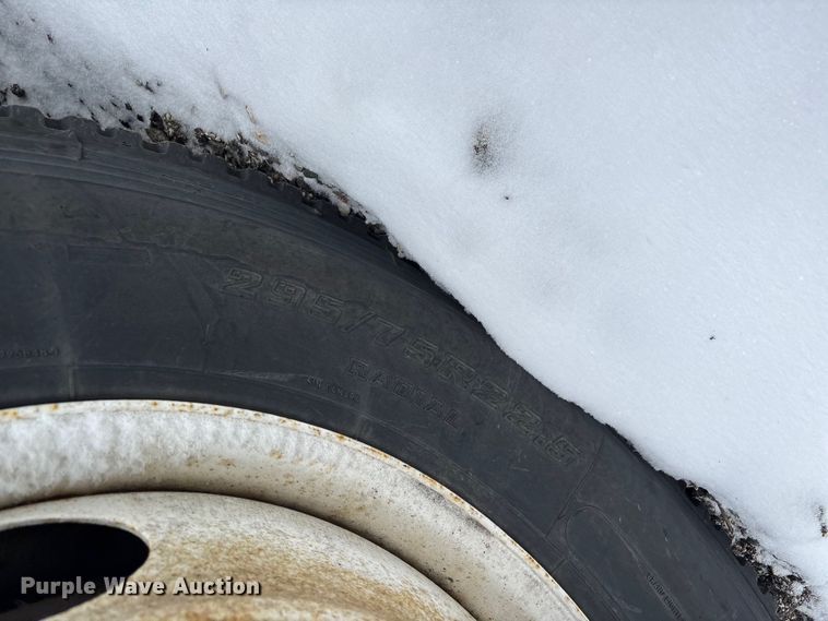 image for item YA2326 2017 Freightliner  Cascadia 125 semi truck