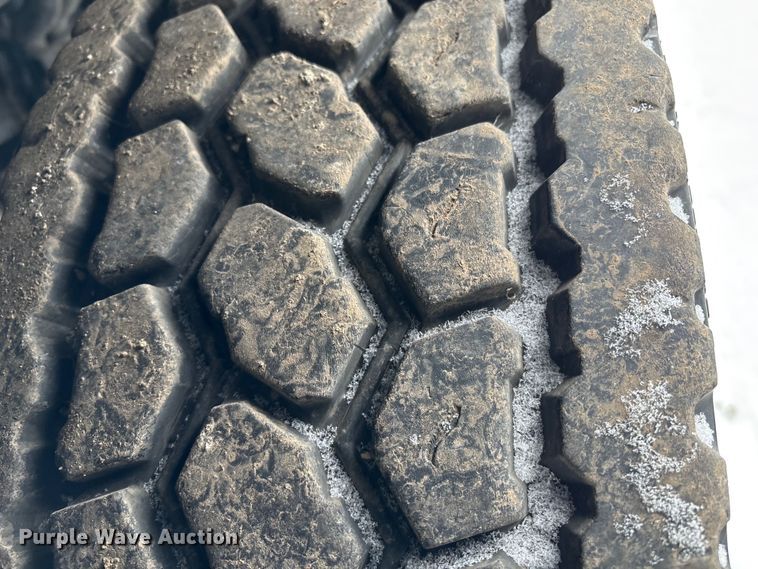 image for item YA2326 2017 Freightliner  Cascadia 125 semi truck