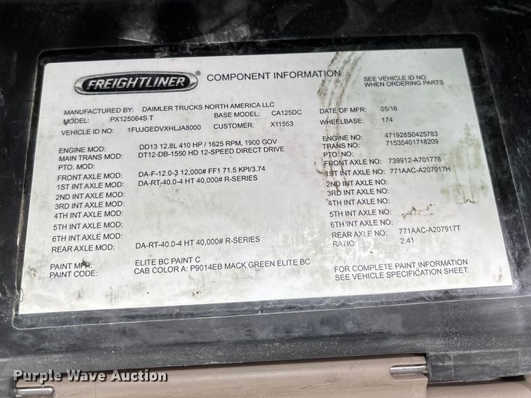 image for item YA2326 2017 Freightliner  Cascadia 125 semi truck