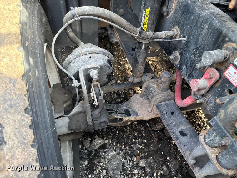 image for item YA2327 2017 Freightliner Cascadia 125 semi truck