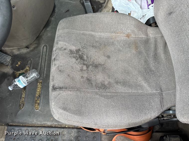 image for item YA2328 2017 Freightliner Cascadia 125 semi truck