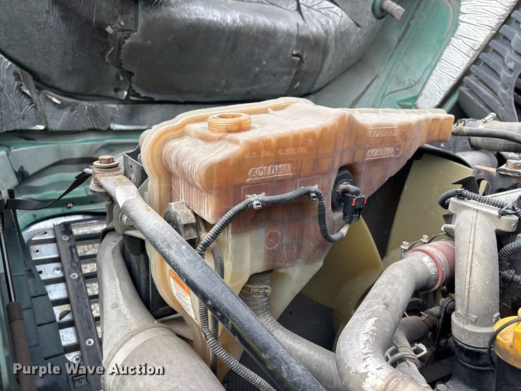 image for item YA2328 2017 Freightliner Cascadia 125 semi truck