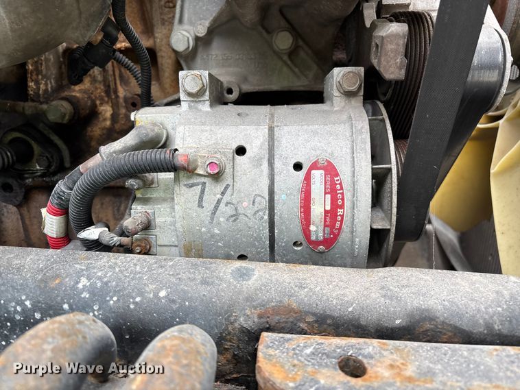 image for item YA2328 2017 Freightliner Cascadia 125 semi truck