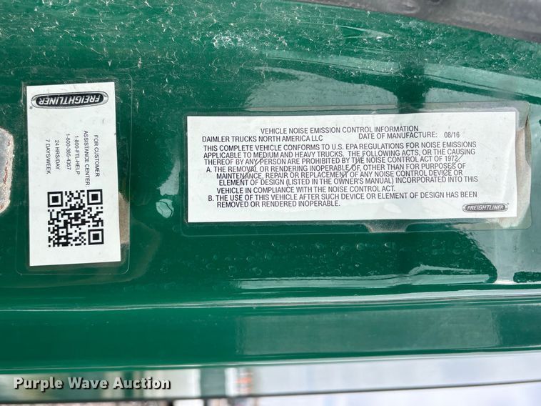 image for item YA2328 2017 Freightliner Cascadia 125 semi truck