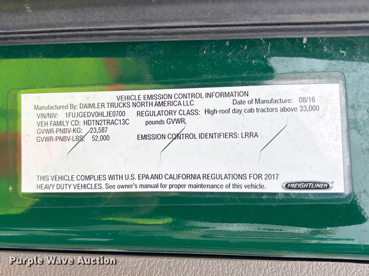 image for item YA2328 2017 Freightliner Cascadia 125 semi truck