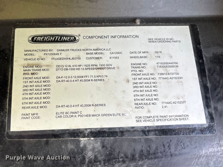 image for item YA2328 2017 Freightliner Cascadia 125 semi truck