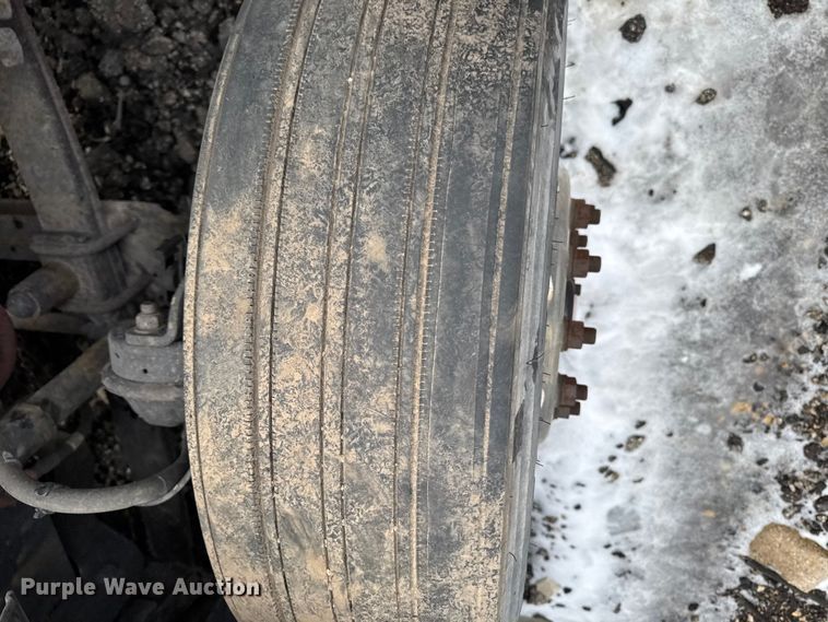 image for item YA2329 2017 Freightliner Cascadia 125 semi truck