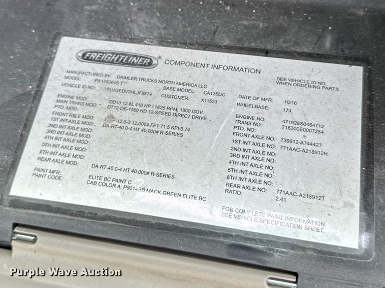 image for item YA2329 2017 Freightliner Cascadia 125 semi truck