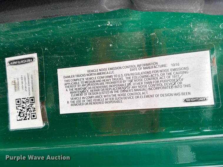 image for item YA2329 2017 Freightliner Cascadia 125 semi truck