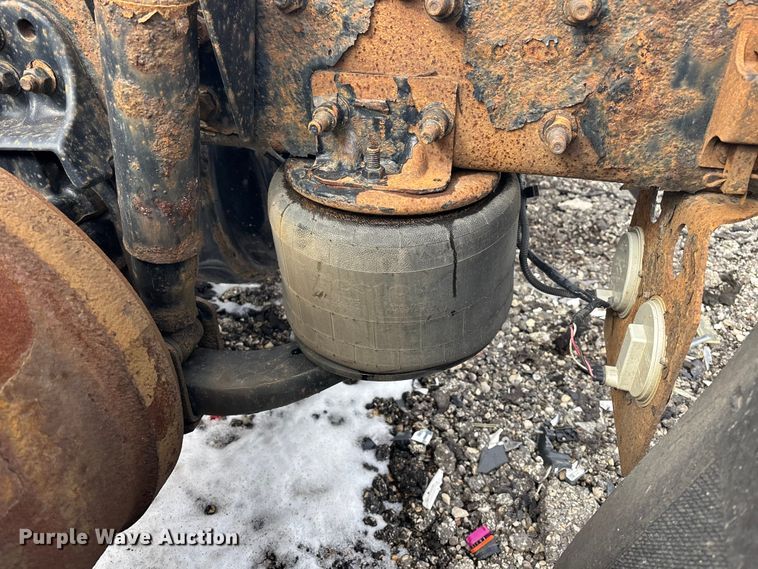 image for item YA2330 2017 Freightliner Cascadia 125 semi truck