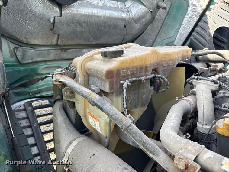 image for item YA2330 2017 Freightliner Cascadia 125 semi truck