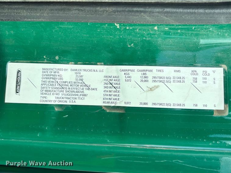 image for item YA2330 2017 Freightliner Cascadia 125 semi truck