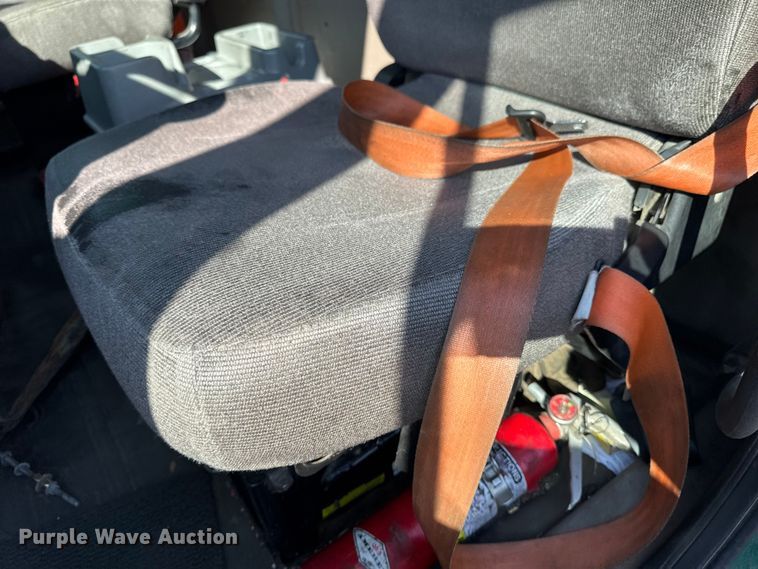 image for item YA2331 2017 Freightliner Cascadia 125 semi truck