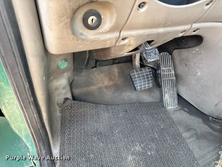 image for item YA2331 2017 Freightliner Cascadia 125 semi truck