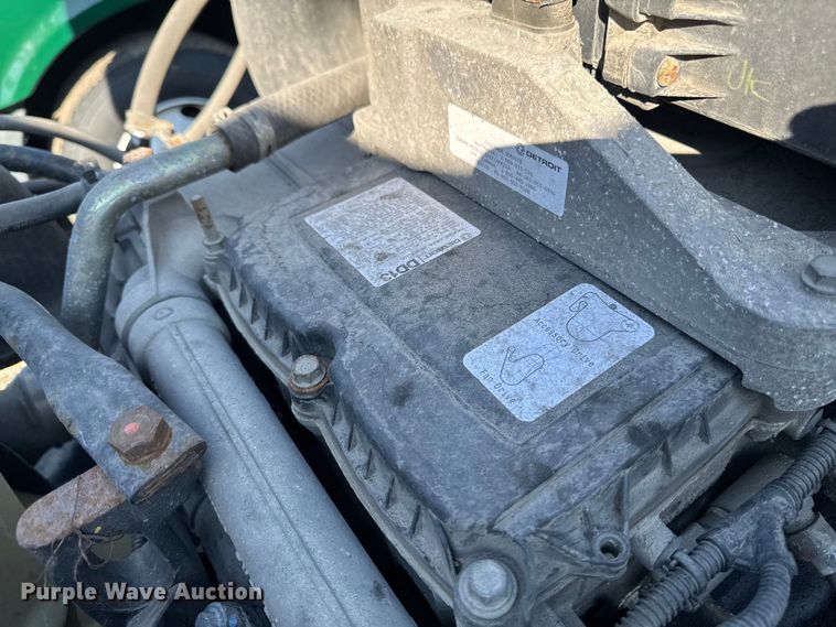 image for item YA2331 2017 Freightliner Cascadia 125 semi truck