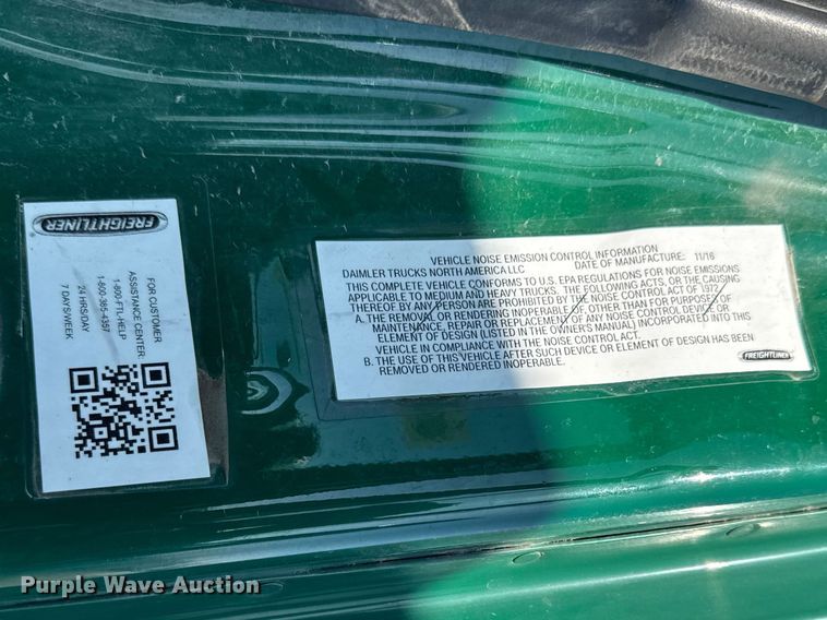 image for item YA2331 2017 Freightliner Cascadia 125 semi truck