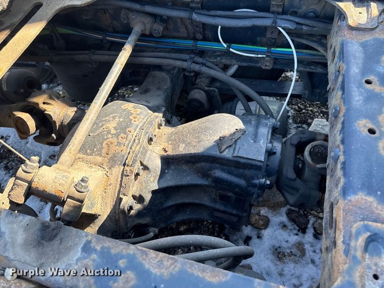 image for item YA2332 2017 Freightliner Cascadia 125 semi truck