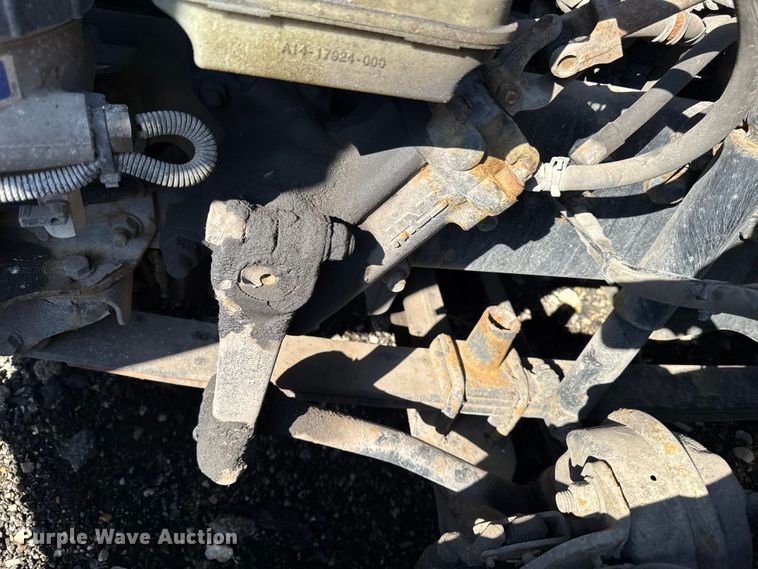 image for item YA2332 2017 Freightliner Cascadia 125 semi truck