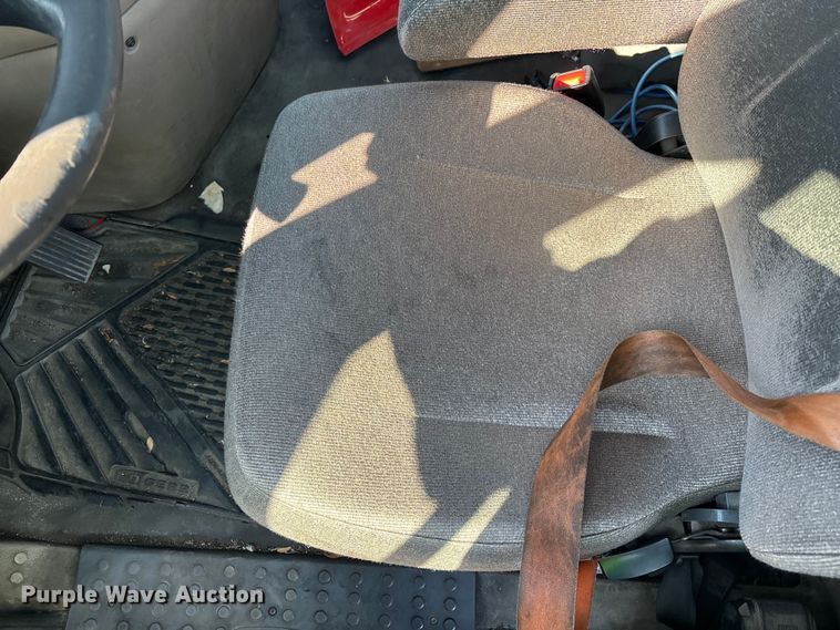 image for item YA2333 2017 Freightliner Cascadia 125 semi truck