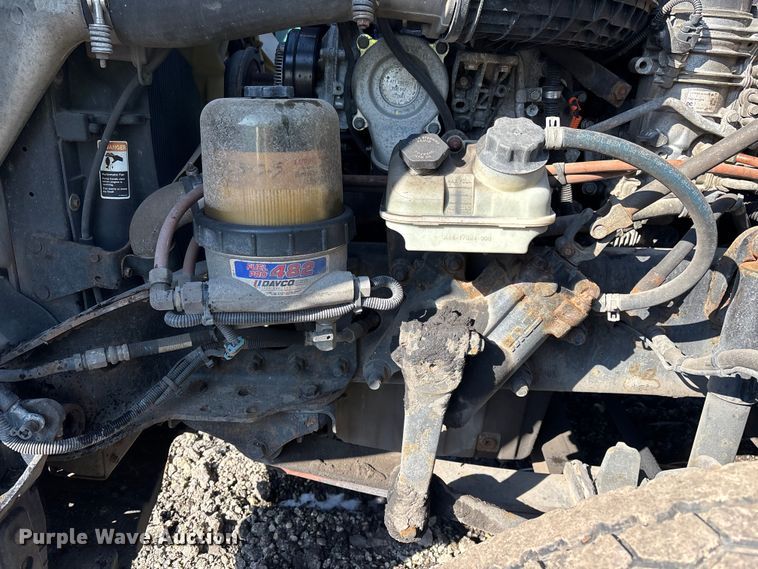 image for item YA2333 2017 Freightliner Cascadia 125 semi truck