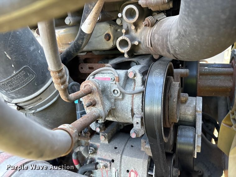 image for item YA2333 2017 Freightliner Cascadia 125 semi truck