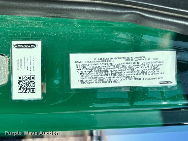 image for item YA2333 2017 Freightliner Cascadia 125 semi truck