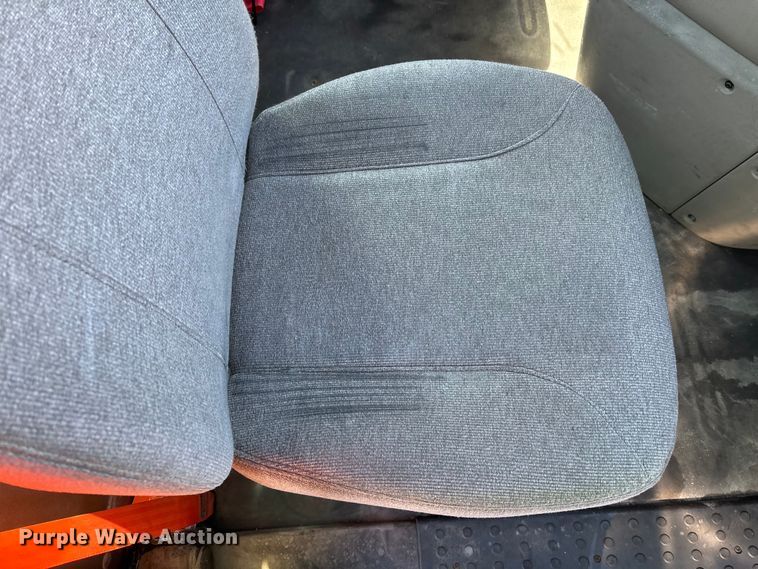 image for item YA2334 2017 Freightliner Cascadia 125 semi truck