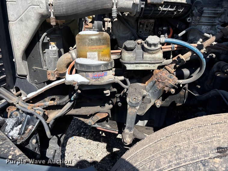 image for item YA2334 2017 Freightliner Cascadia 125 semi truck