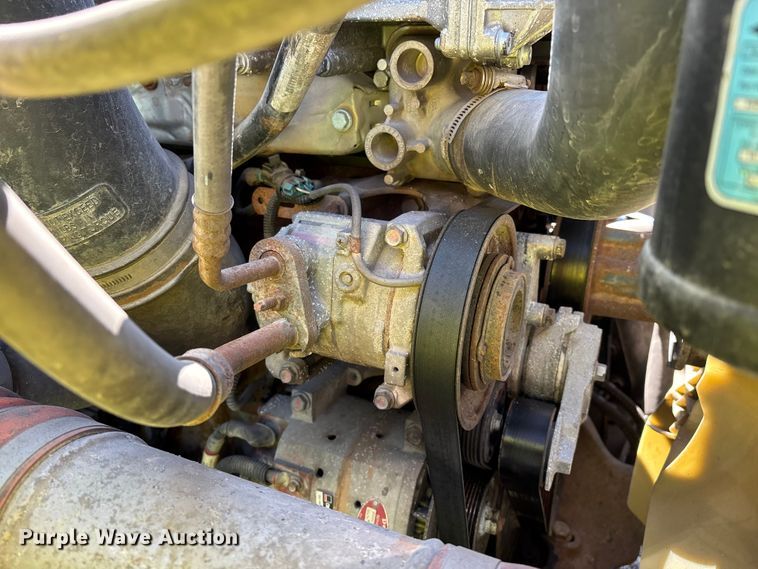 image for item YA2334 2017 Freightliner Cascadia 125 semi truck