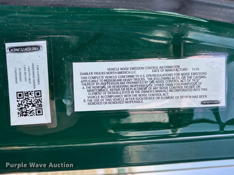 image for item YA2334 2017 Freightliner Cascadia 125 semi truck