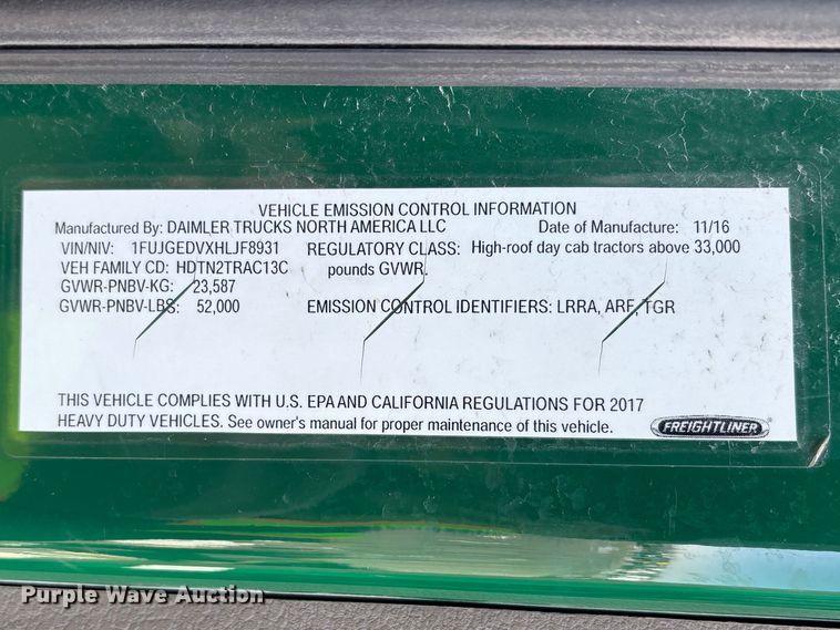 image for item YA2334 2017 Freightliner Cascadia 125 semi truck