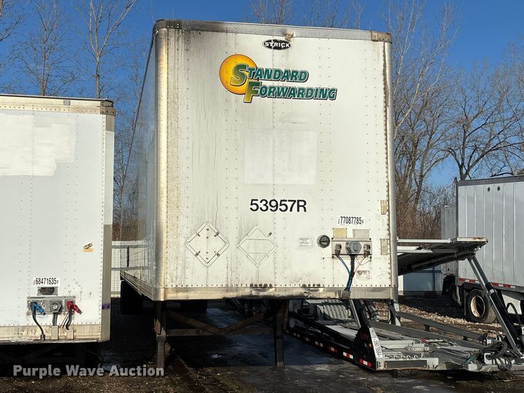 image for item YA2335 2013 Strick dry van trailer