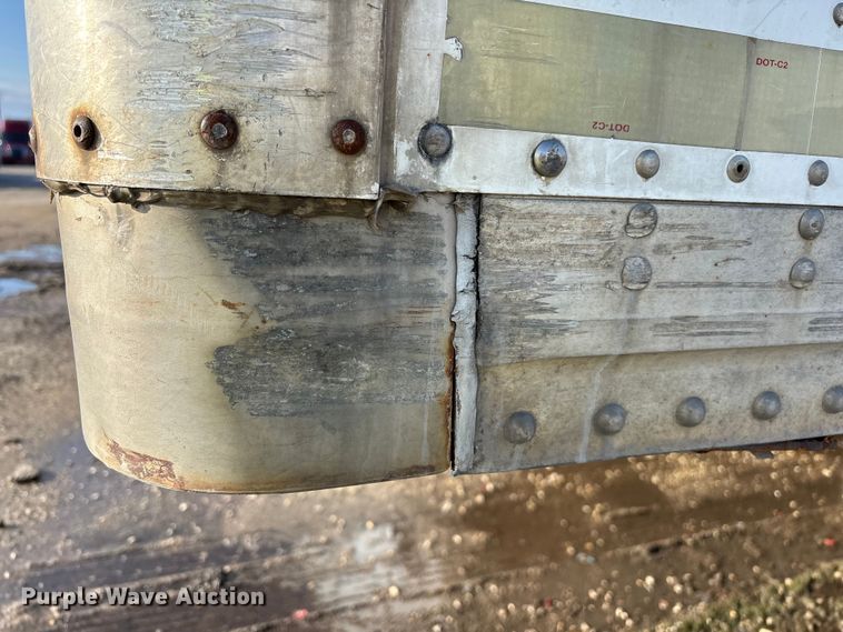 image for item YA2335 2013 Strick dry van trailer